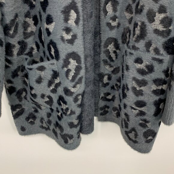 Evolution by Cryus Cardigan Gray Cheetah Fuzzy Soft Open Front NWT - Picture 5 of 11